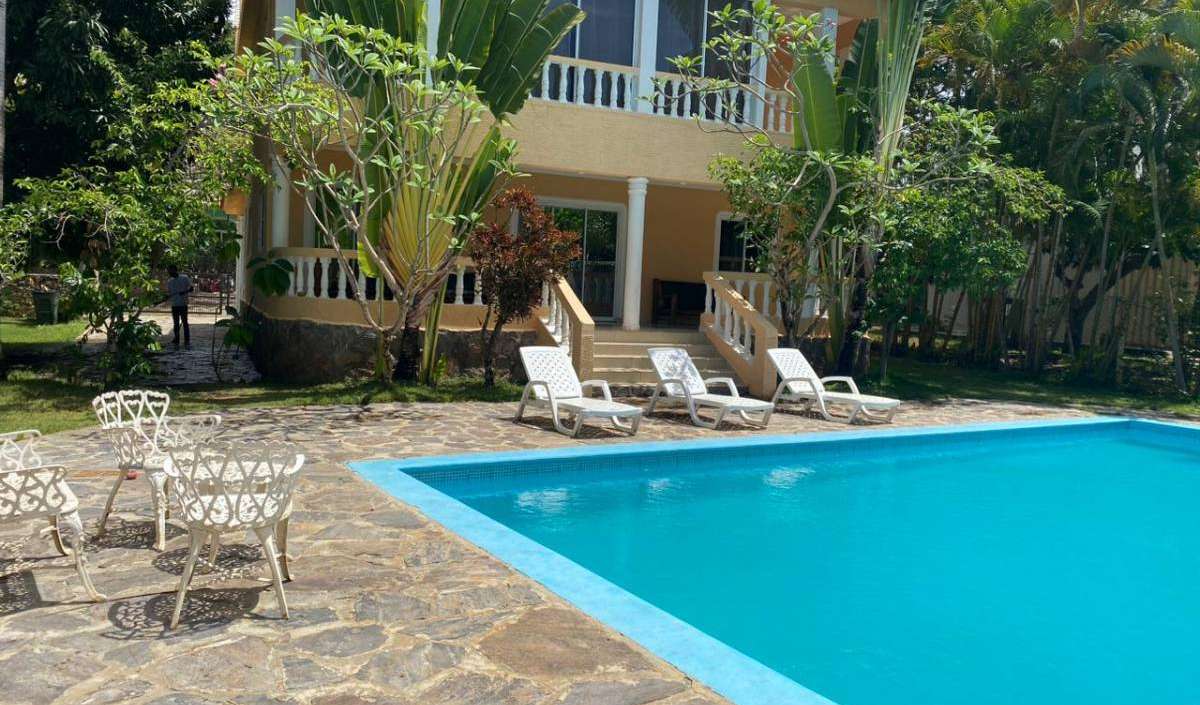 Cama & Desayunos, moteles, hoteles y posadas en Sosua, Dominican Republic